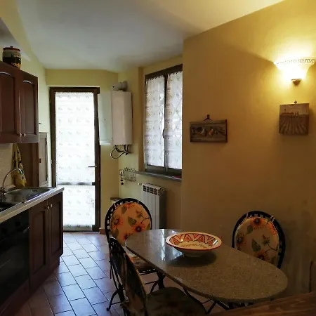 Apartament Diffuso Millepapaverirossi Casa Irma